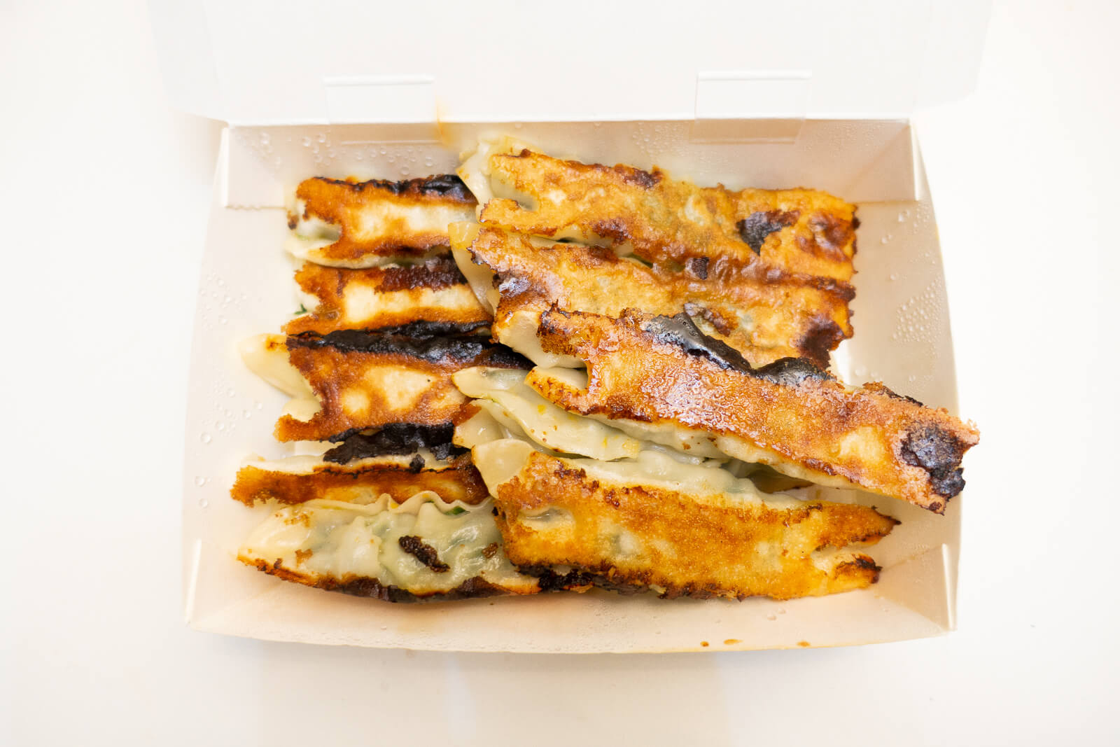 八方雲集のニラ焼き餃子