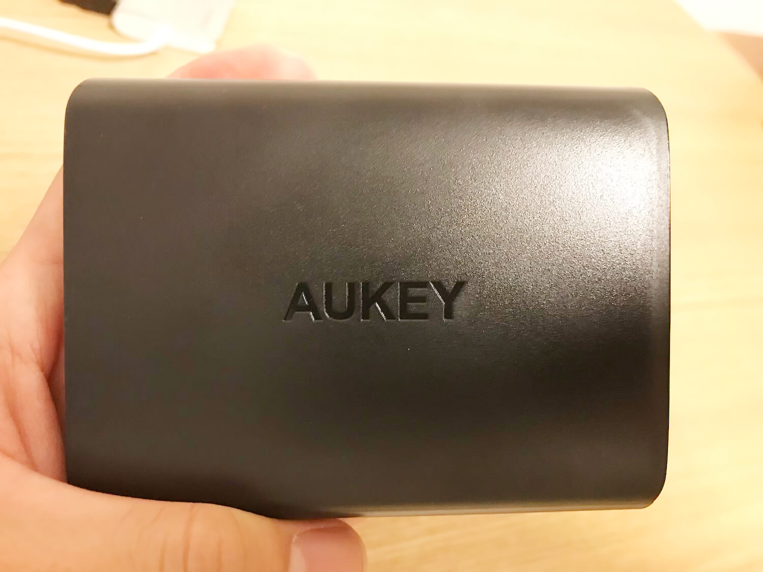 AUKEYのUSB充電器 ACアダプター