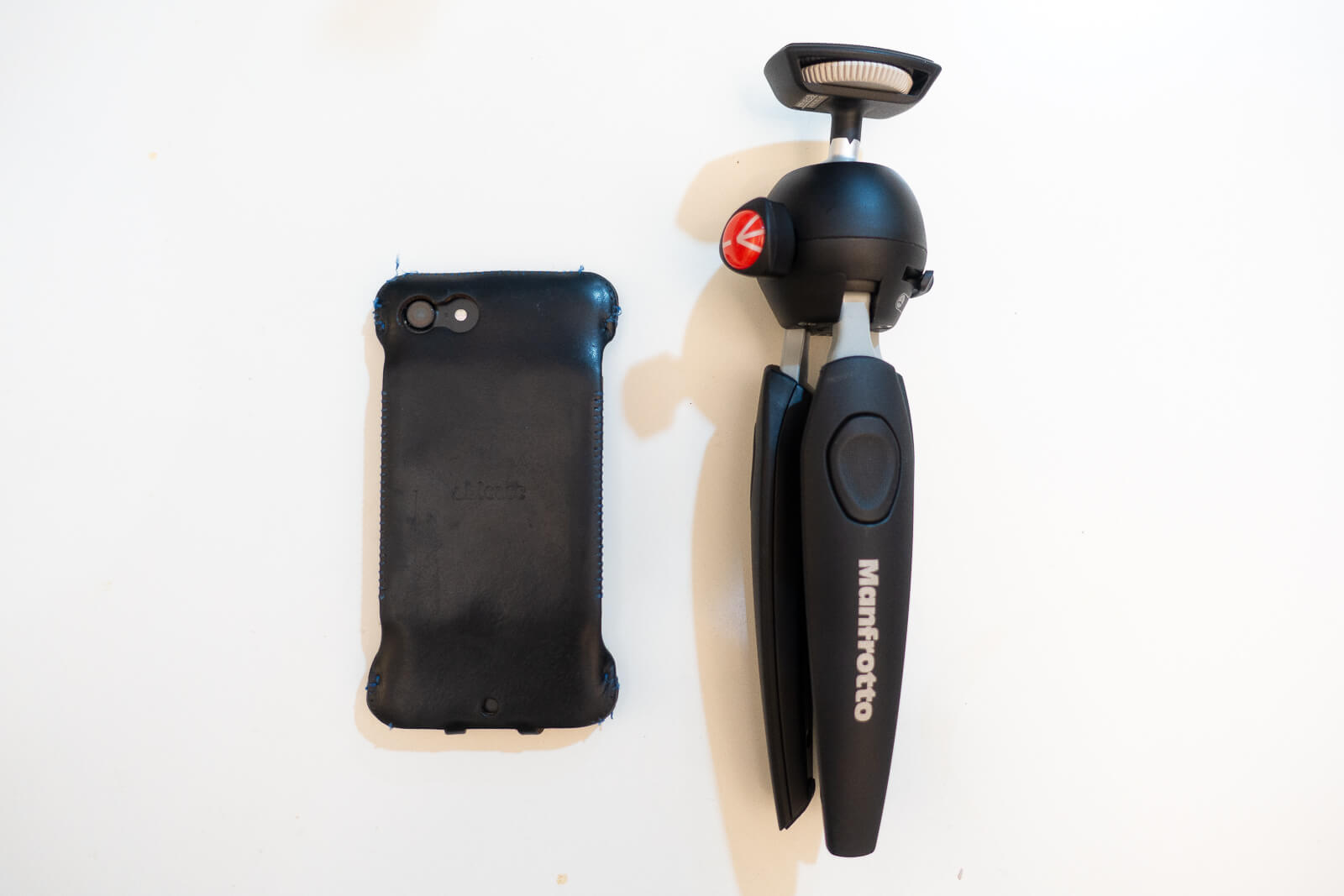 PIXI EVO と iPhone の比較