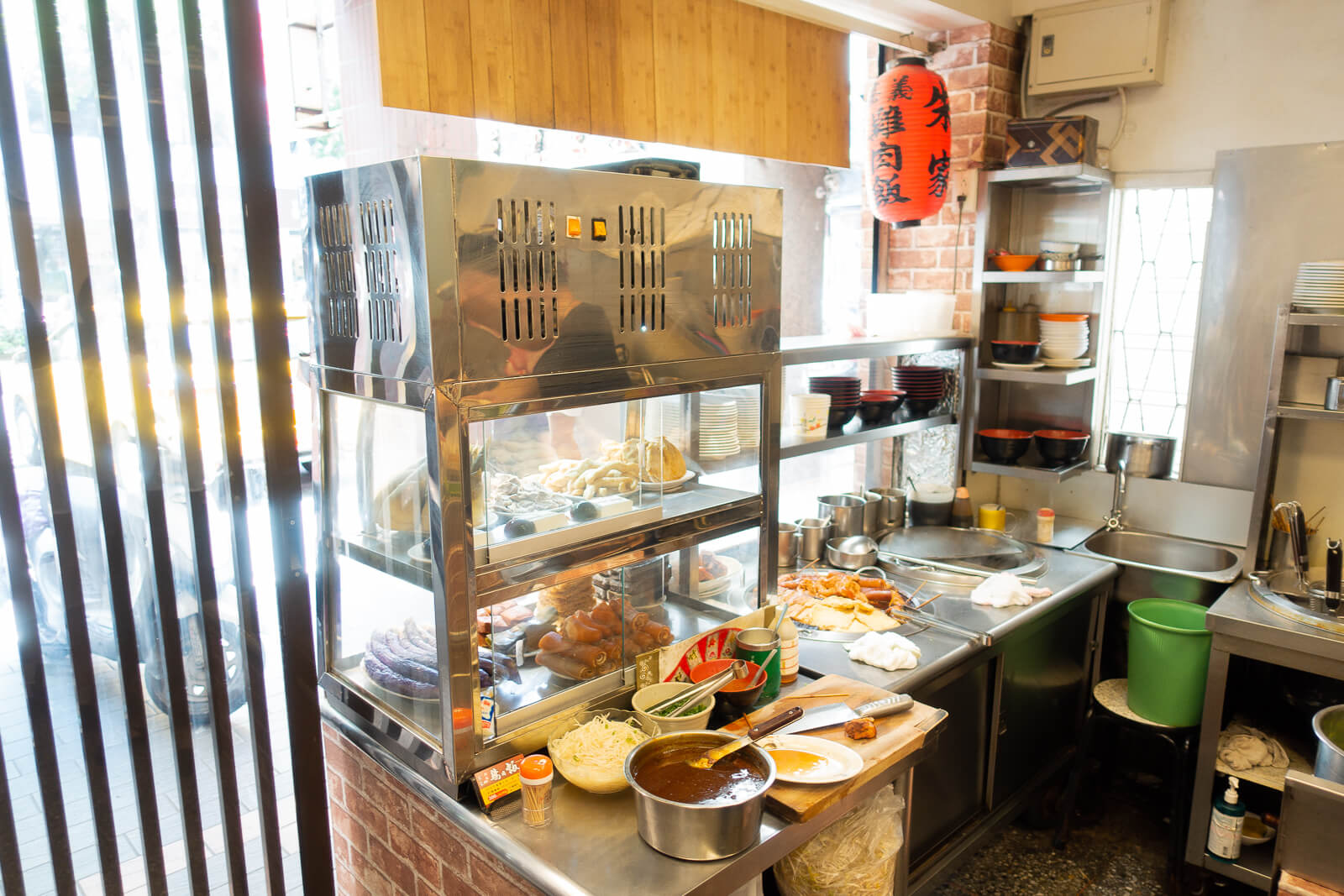 朱家嘉義雞肉飯店内1