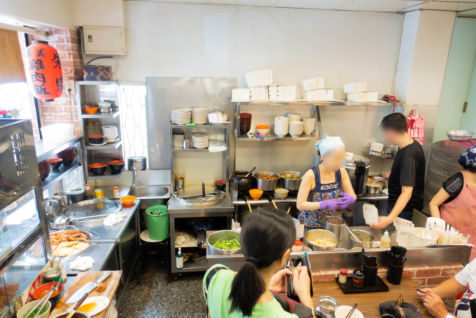 朱家嘉義雞肉飯店内2